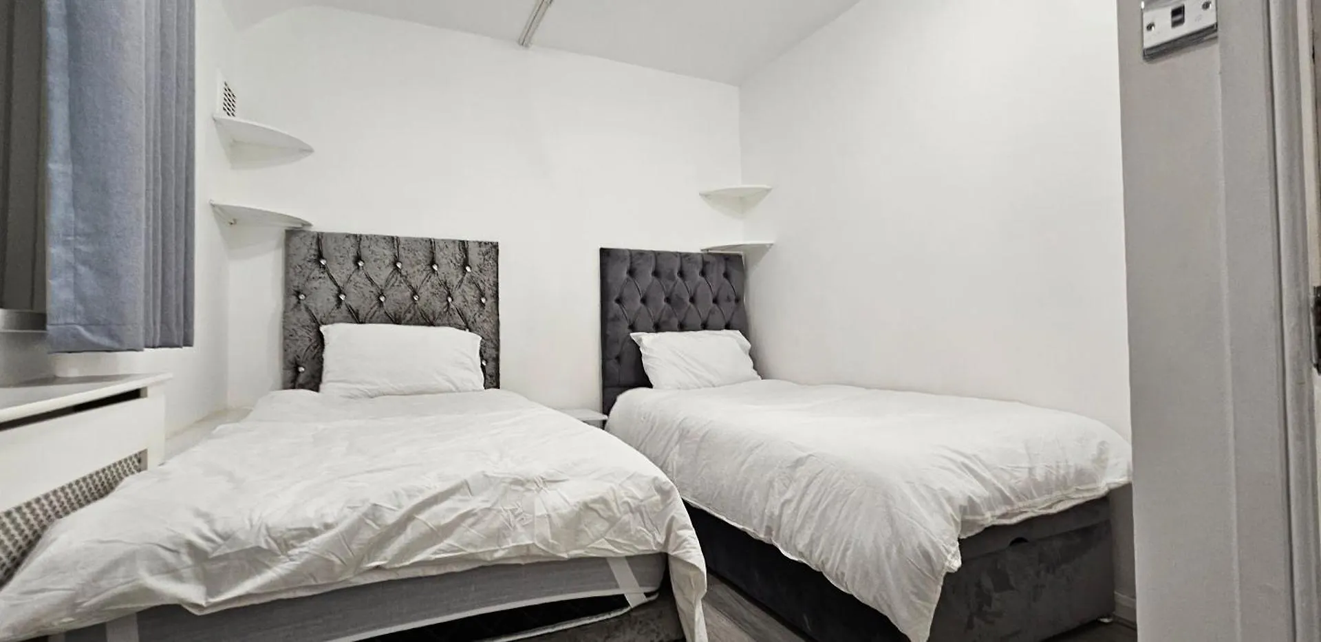 Two Bedrooms Self Catering Entire House In Greater London Of سوفيريتو شقة