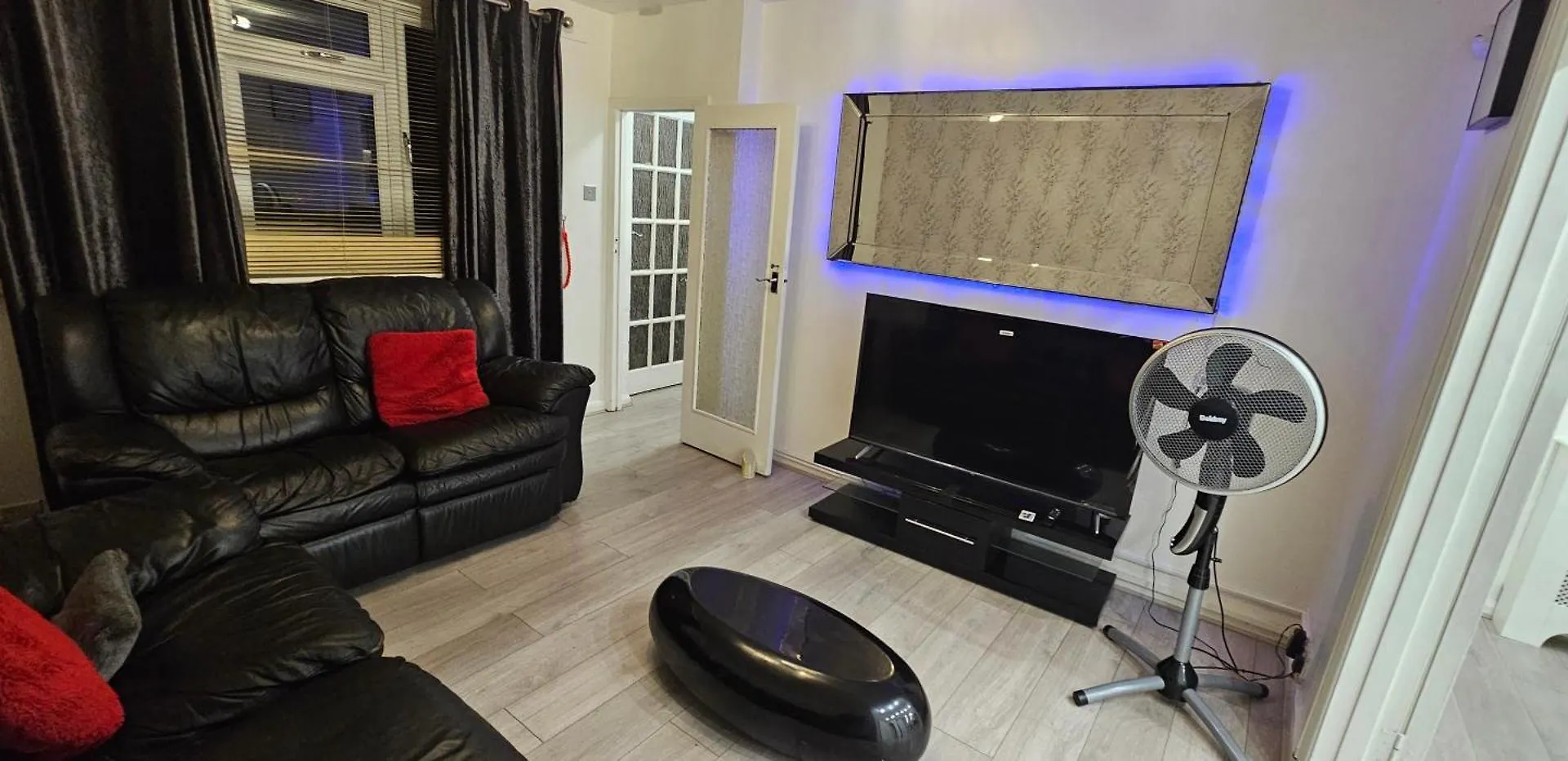 Two Bedrooms Self Catering Entire House In Greater London Of سوفيريتو