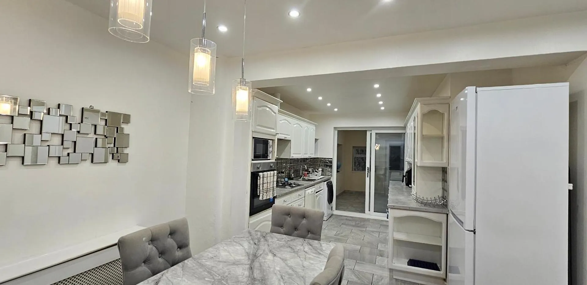 Two Bedrooms Self Catering Entire House In Greater London Of سوفيريتو